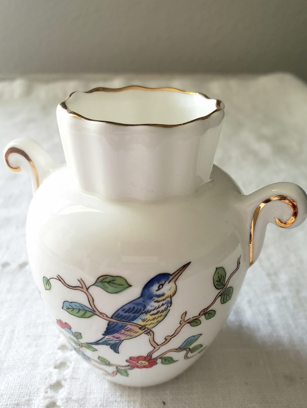 vintage Aynsley Pembroke miniature vase - Picture 4 of 13